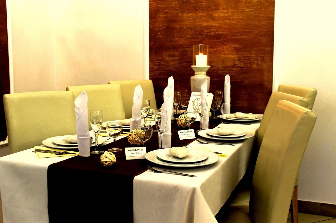 Imperium - Hotel Restauracja Firlej Εξωτερικό φωτογραφία